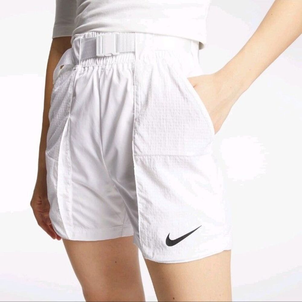 Nike Sportswear Swoosh Women's Belted Woven Sport Shorts White XS